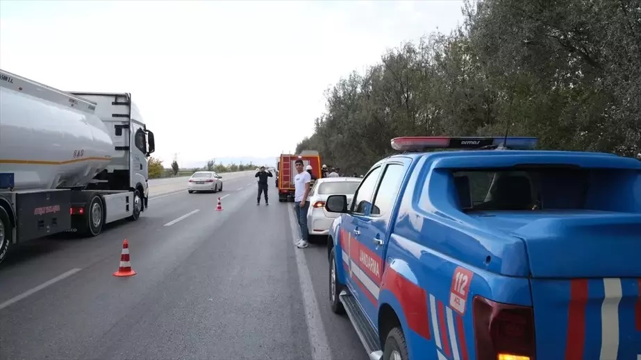 Karapınar'da Şarampole Devrilen Otomobilde 1 Kişi Hayatını Kaybetti