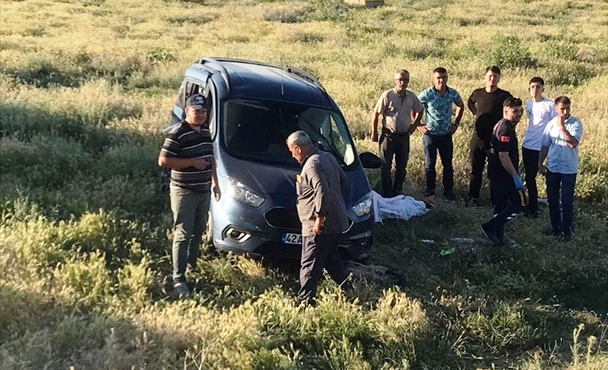 Konya'da çarpışan hafif ticari araç ile otomobildeki 7 kişi yaralandı