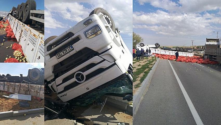 Konya'da devrilen tırın sürücüsü hayatını kaybetti