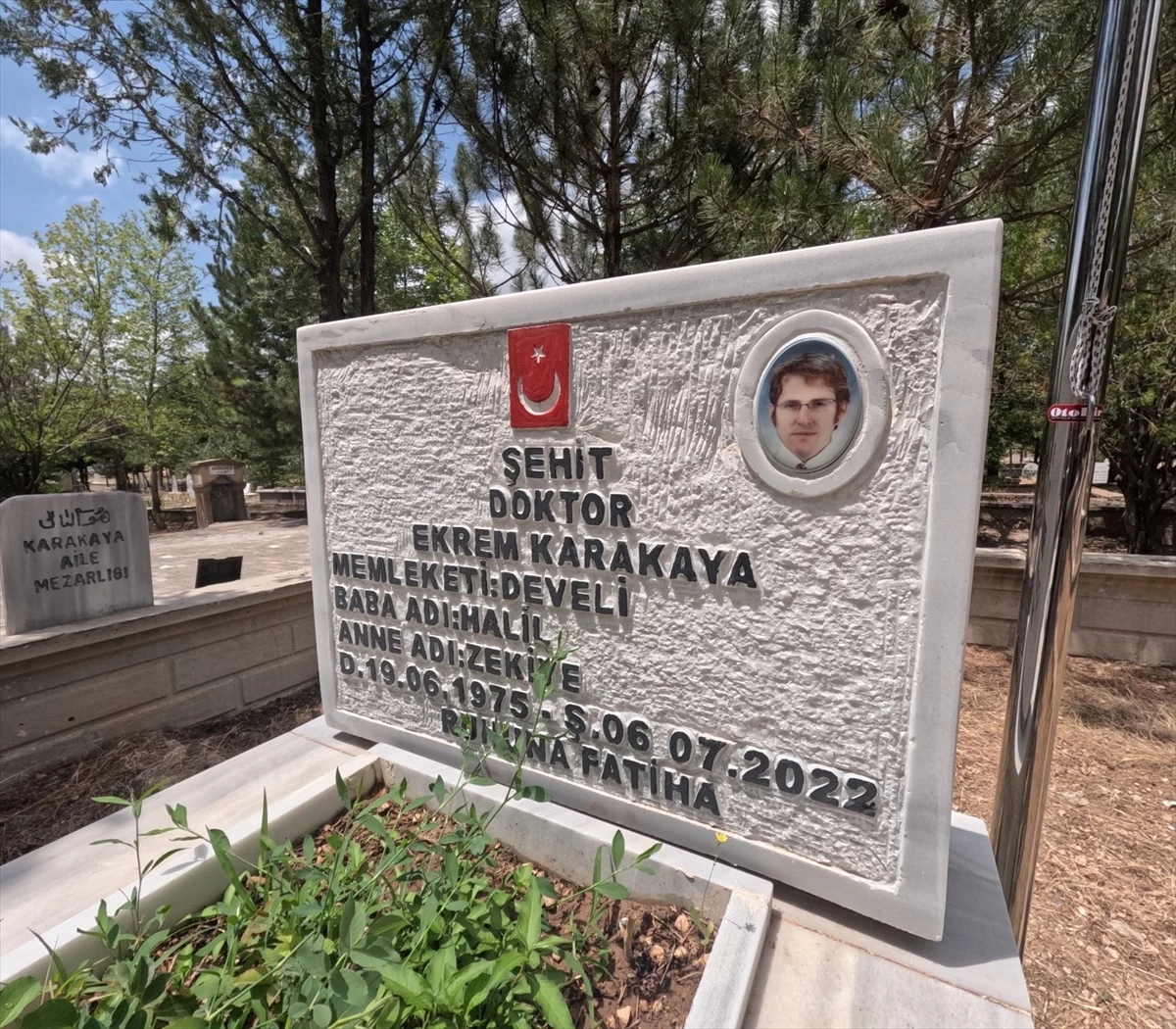 Konya'da geçen yıl  öldürülen Dr. Ekrem Karakaya, ölüm yıl dönümünde anıldı