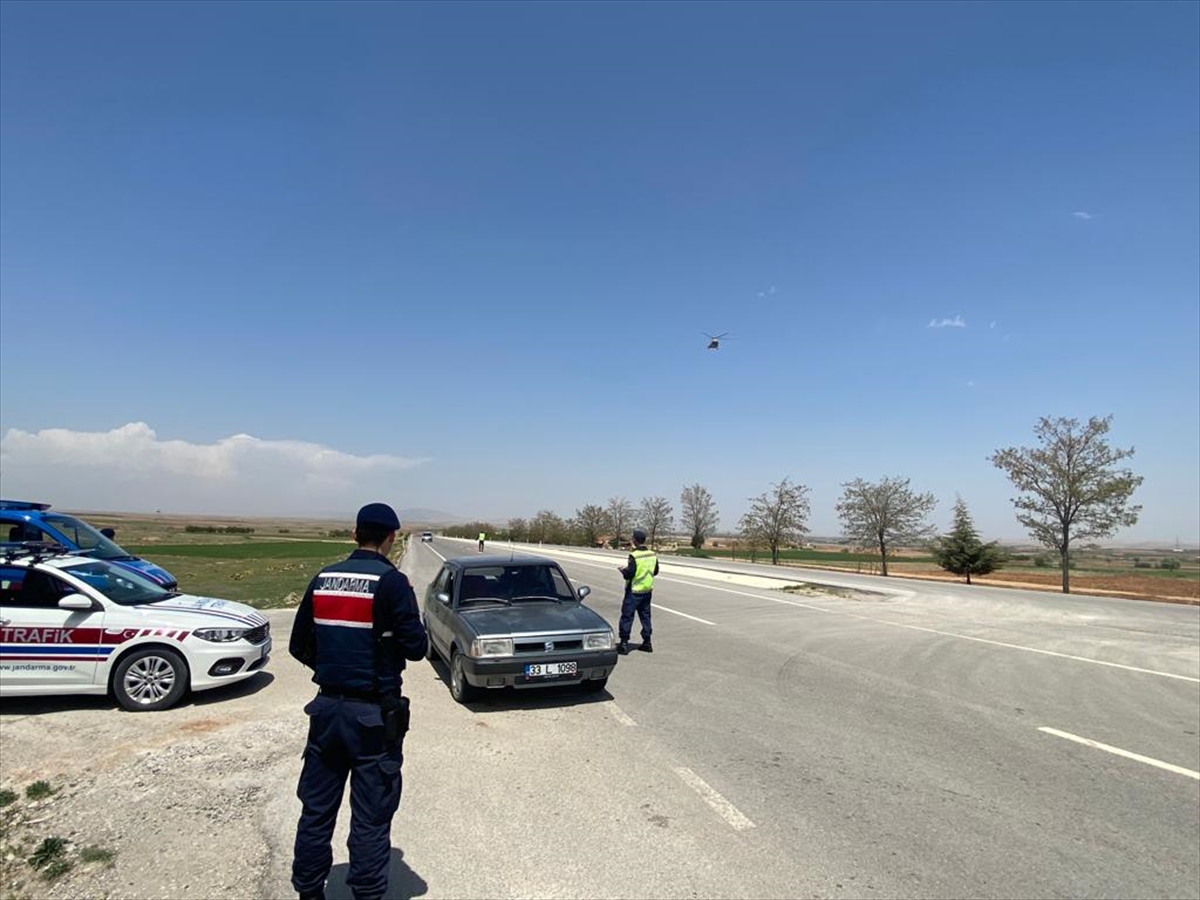 Konya’da havadan trafik denetimi! Helikopter bildirdi, yer ekibi durdurdu