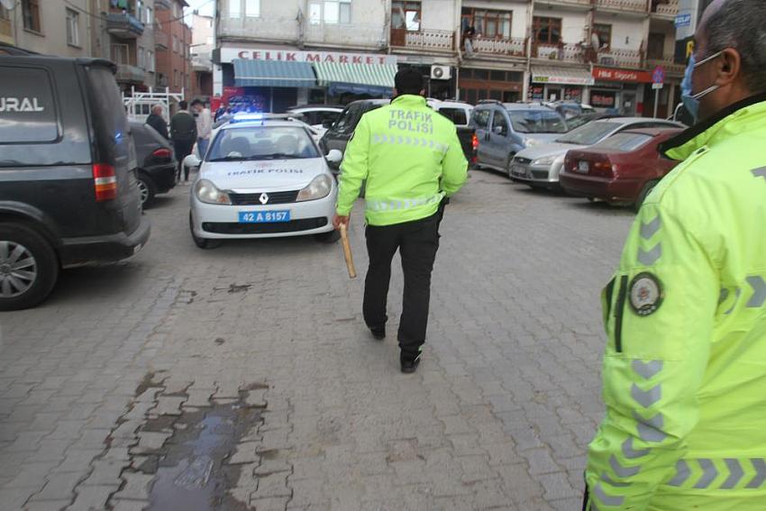 Konya'da silahlı ve bıçaklı iki ayrı kavgada 3 kişi yaralandı