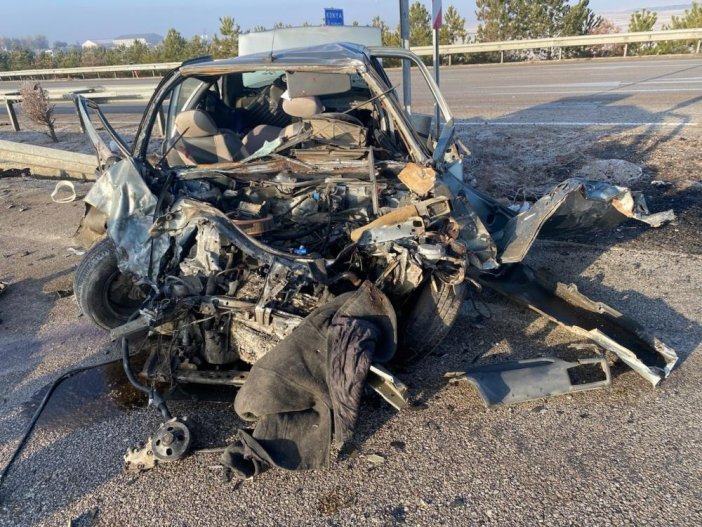 Konya’da TIR ile otomobil çarpıştı: 1 ölü, 1 yaralı