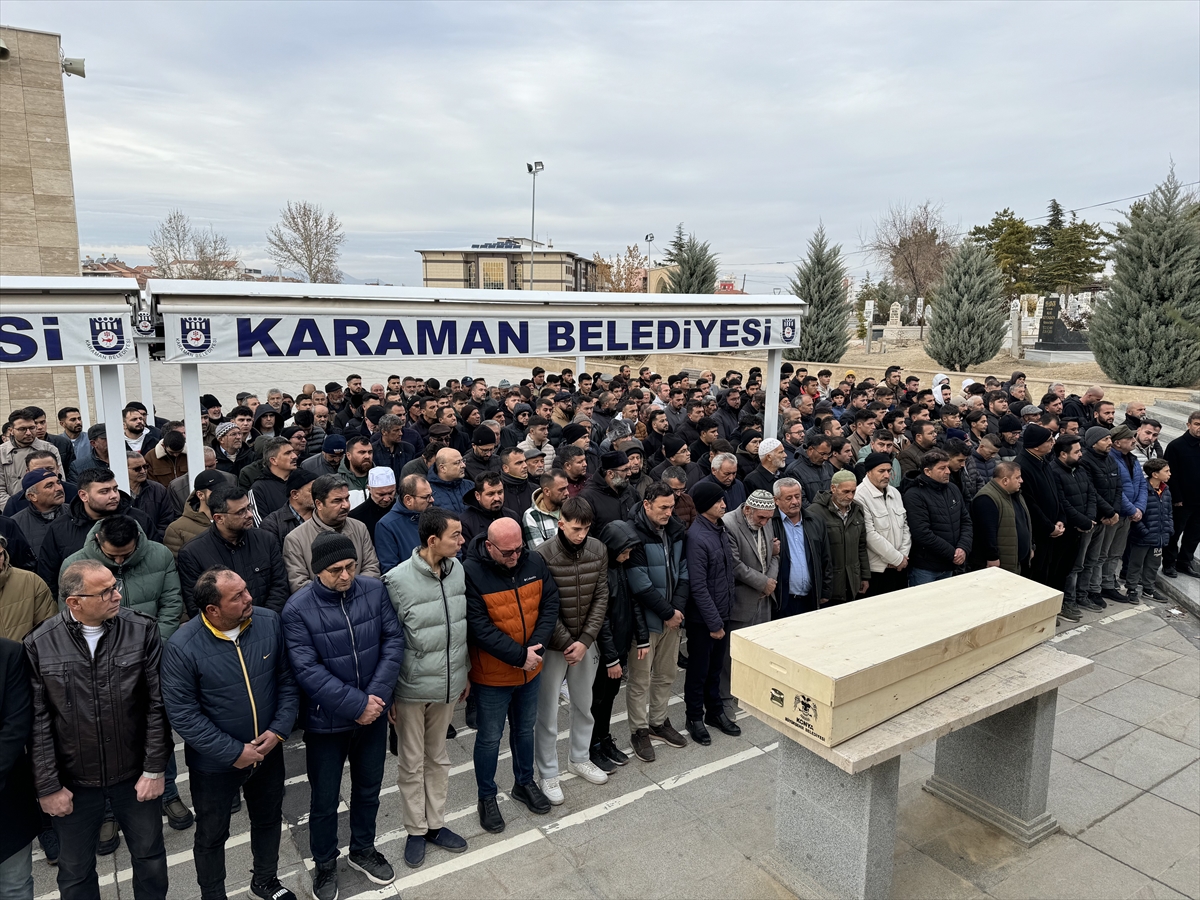 Konya'da trafikte çıkan kavgada öldürülen genç taksici Toprağa verilirken Katil zanlısı  yakalandı