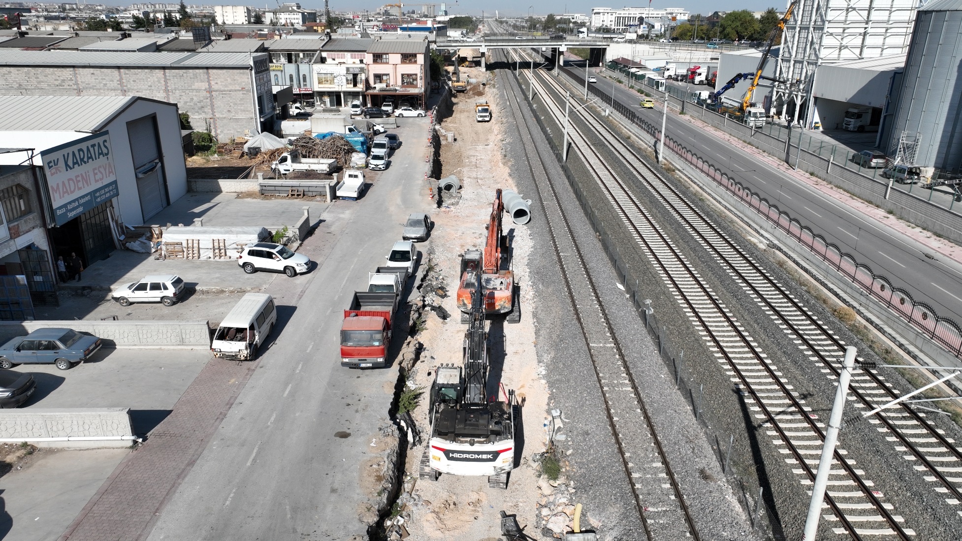 KOSKİ, BANLİYÖ HATTINDA ALTYAPIYI GÜÇLENDİRİYOR