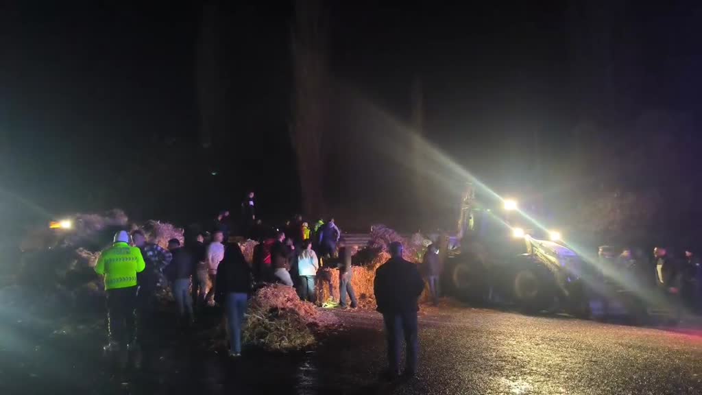 MALATYA - Tırın çarptığı polislerden 1’i şehit oldu 1’i yaralandı