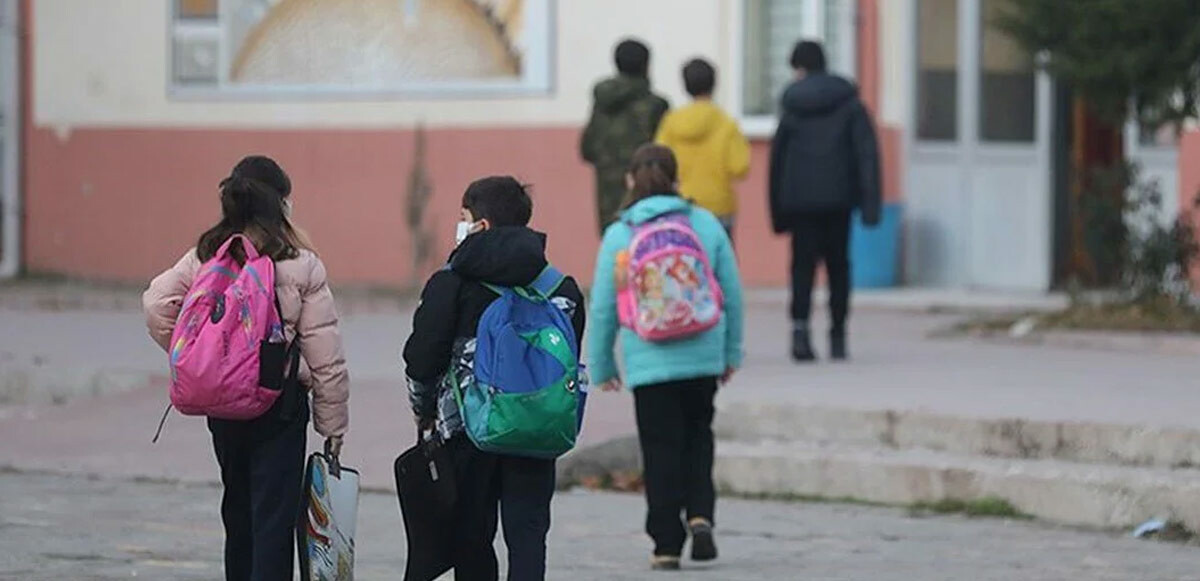 MEB valiliklere okulların başlama bitiş saatlerine ilişkin genelge gönderdi