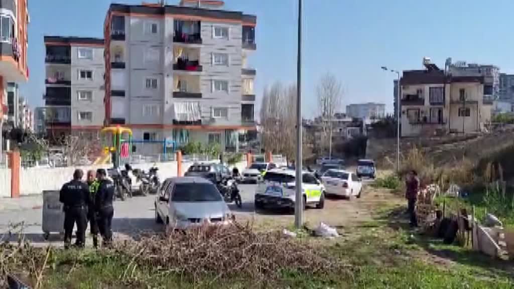 MERSİN - Polis memuru 2 ilde Eşi dahil 5 kişiyi öldürdü