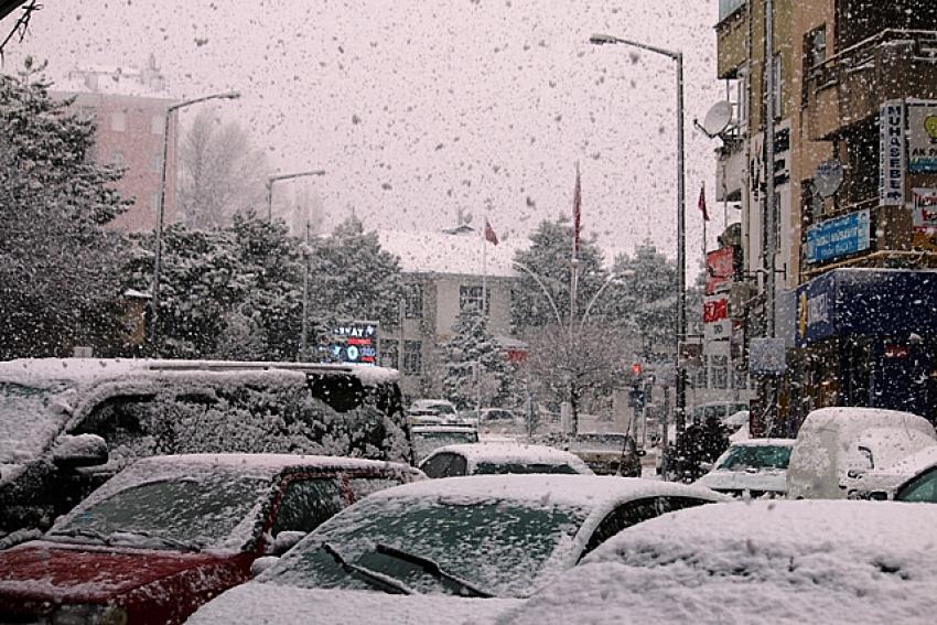 Meteoroloji saat verdi! Konya yoğun kar yağışının etkisi altında kalacak