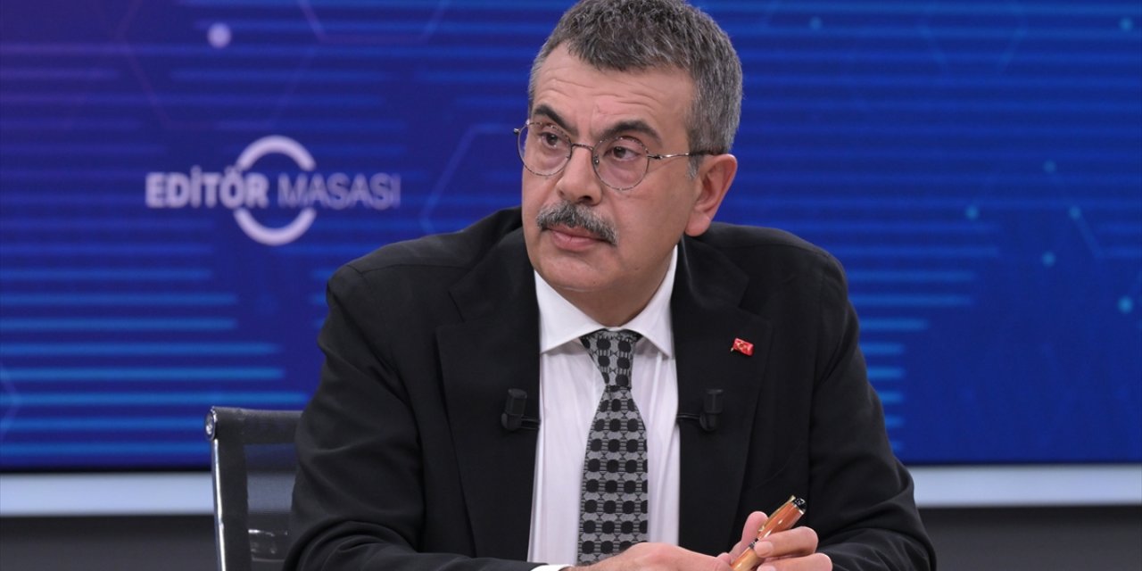 Milli Eğitim Bakanı Tekin’den okullarda kayıt ücreti açıklaması