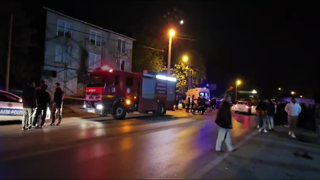 SAKARYA - Ambulansın karıştığı zincirleme kazada 1 kişi öldü 3 sağlık personeli yaralandı