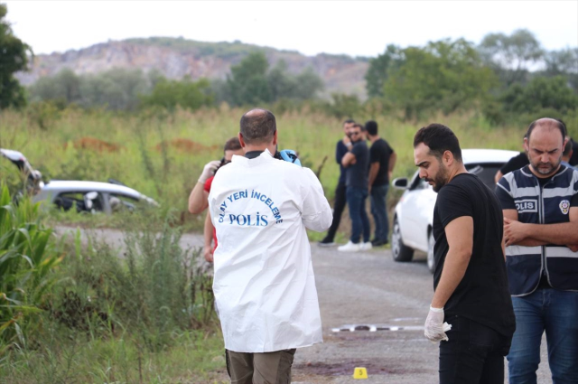 Sakarya'da Eski belediye başkanına pusu! Aracına kurşun yağdırarak katlettiler