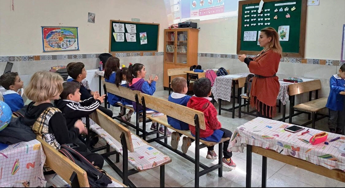 Seydişehir'de anaokulu ve ilkokul öğrencilerine ağız ve diş sağlığı eğitimi