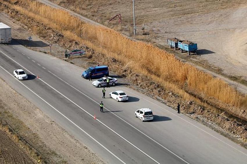 Seydişehir'de Jandarmadan helikopter destekli trafik denetimi