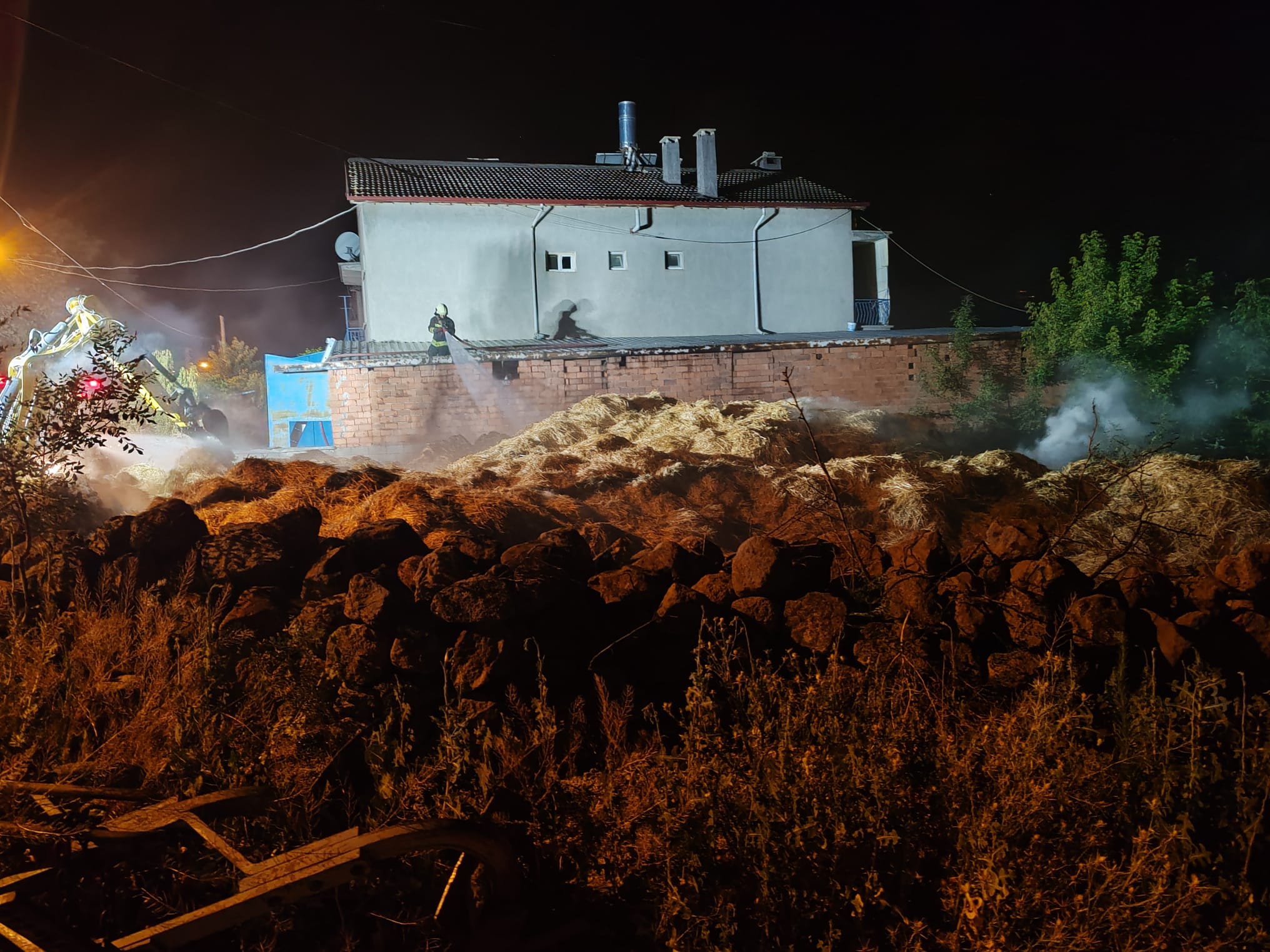 Seydişehir'de  Korkutan  balya yangını