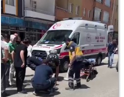 Seydişehir'de motosikletten  düşen  2 kişi yaralandı.
