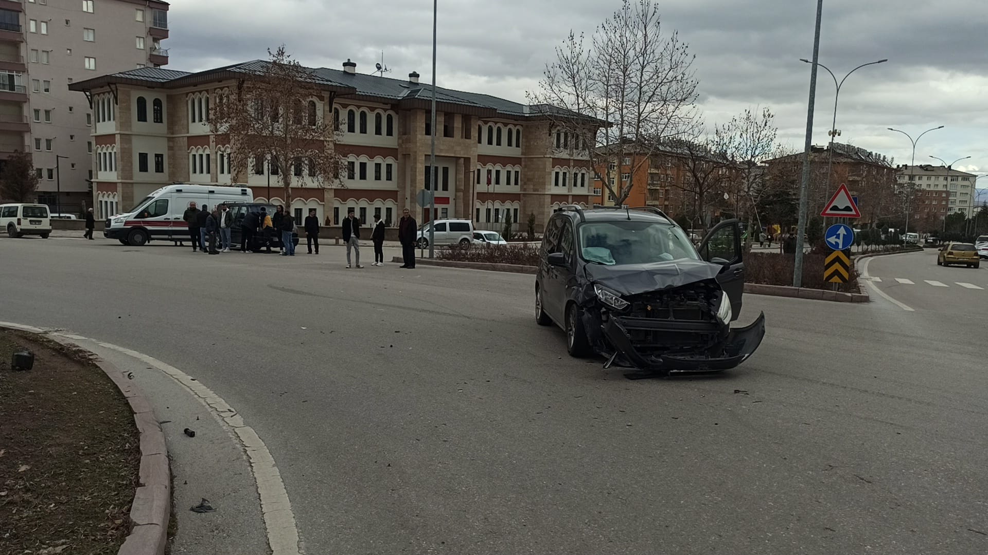 Seydişehir de trafik kazası 2 yaralı