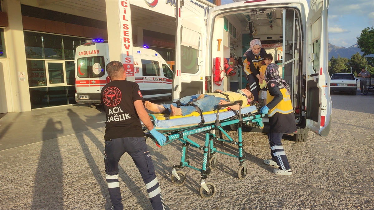 Seydişehir'de yüksekten düşen kişi yaralandı
