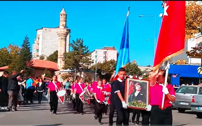 SEYDİŞEHİRDE CUMHURİYET BAYARMI YÜRÜYÜŞÜ VİDEOHABER