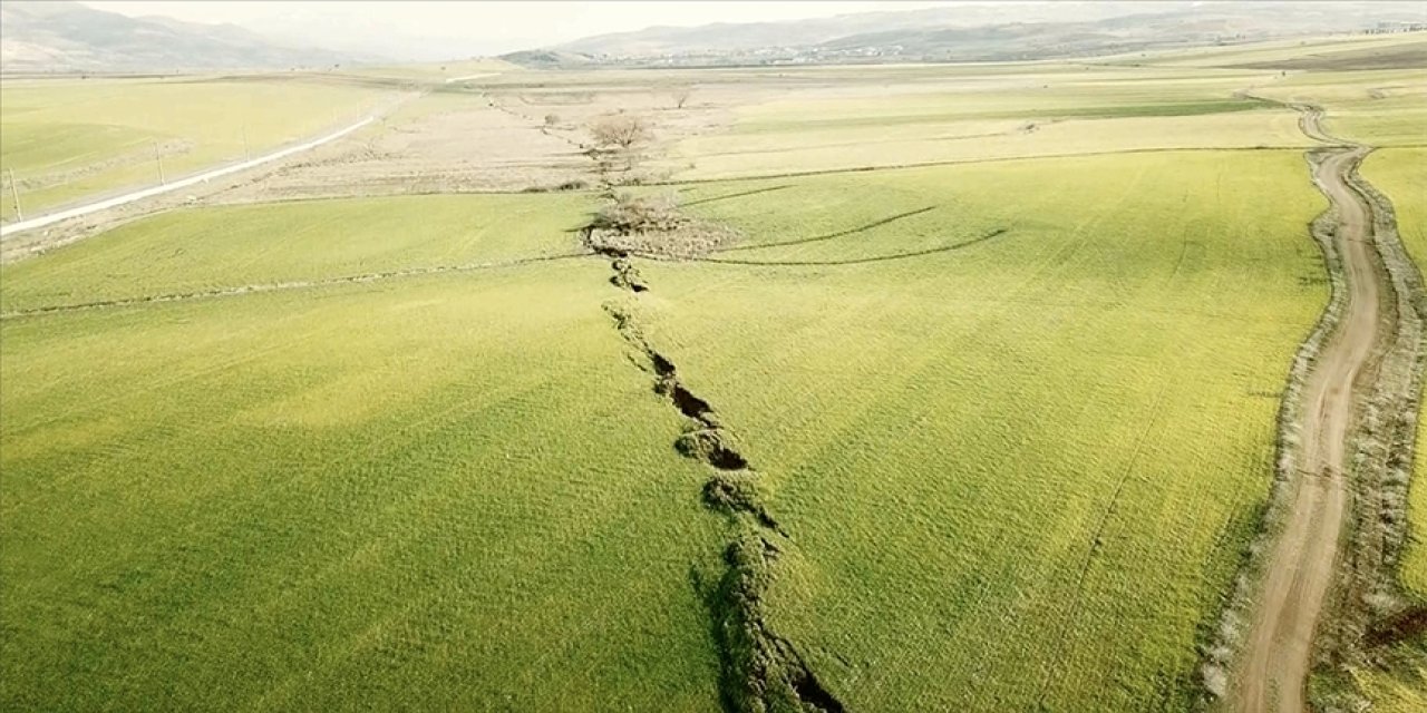 Türkiye'nin diri fay haritası güncellendi! Konya’dan bir ilçe riskli bölgede