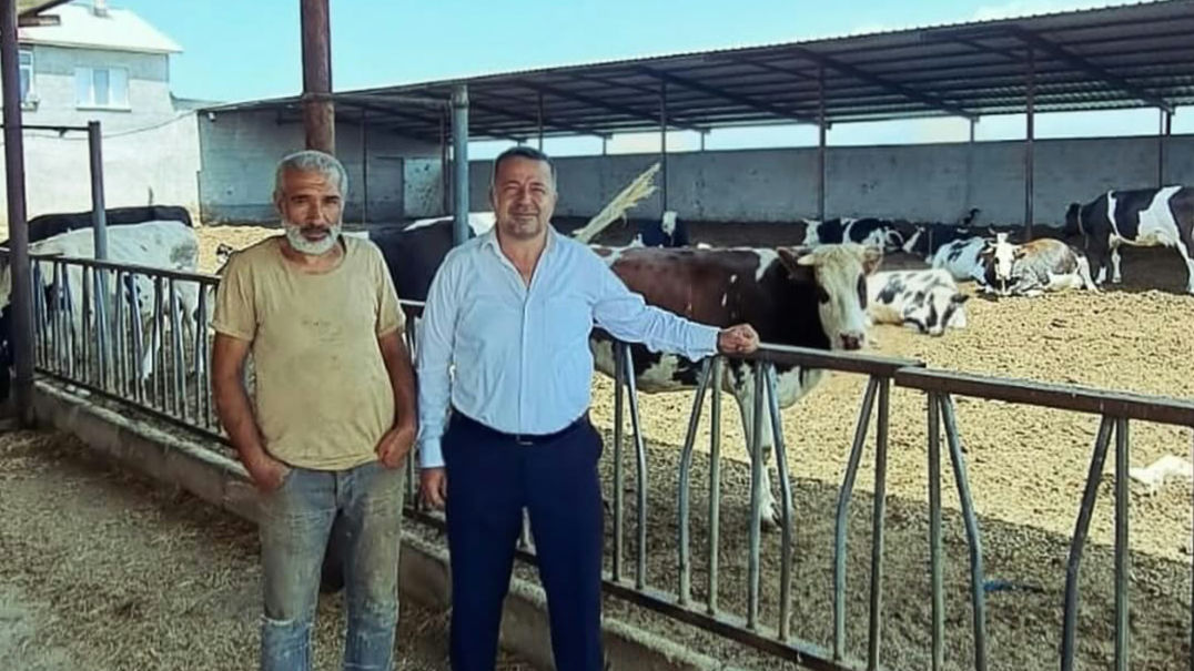 Yalıhüyük Belediyesi'nden Çevreci ve Üretici Dostu Proje: Ücretsiz Hayvan Gübresi Toplama
