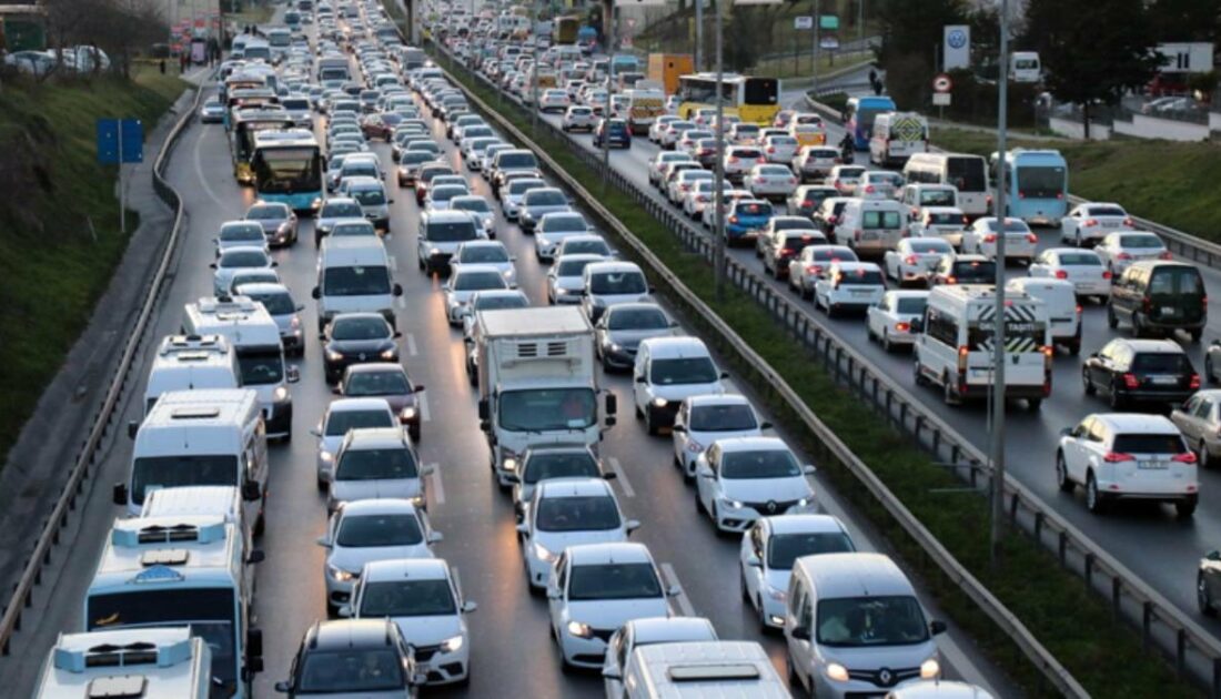 Zorunlu trafik sigortası ve kasko fiyatları araç sahiplerini isyan ettirir hale getirdi.