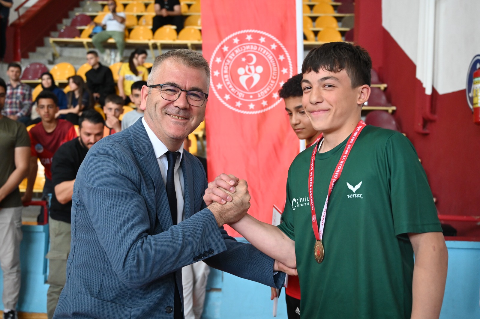 YILDIZLAR BİLEK GÜREŞİ MÜSABAKALARI BAŞLADI