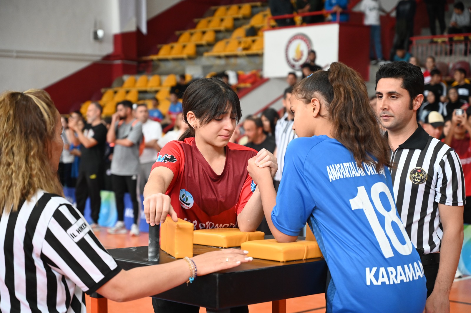 YILDIZLAR BİLEK GÜREŞİ MÜSABAKALARI BAŞLADI