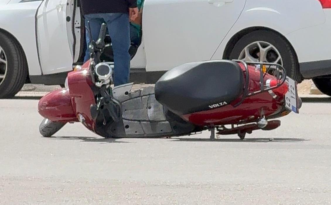 Seydişehir'de Motosiklet ile Otomobil Çarpıştı: 1 Yaralı