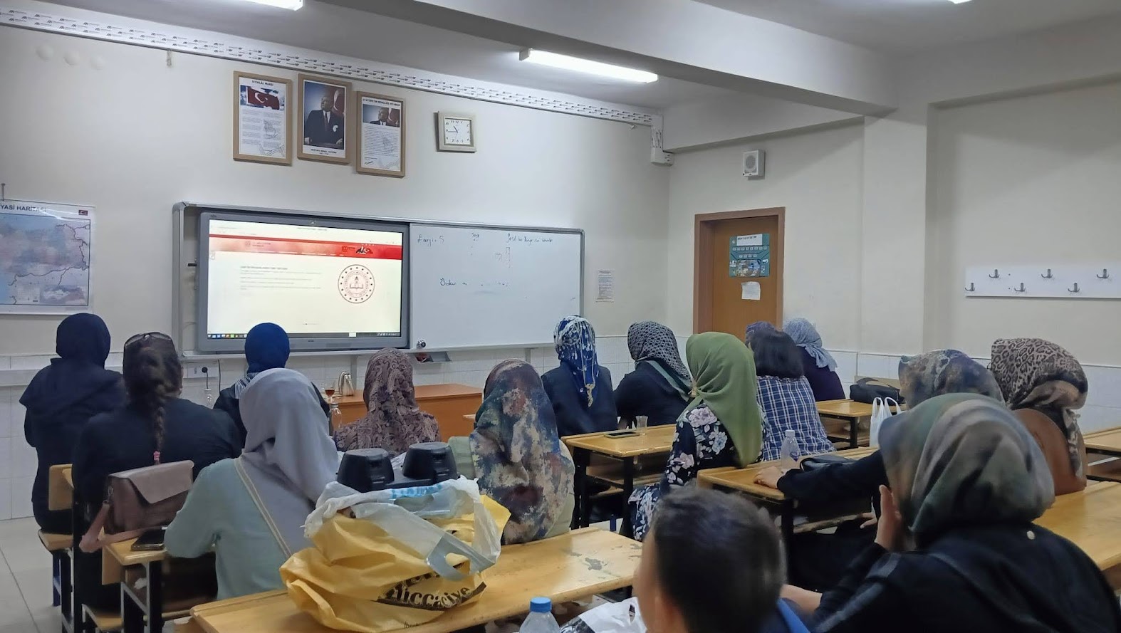 Seydişehir Halk Eğitimi Merkezi’nde "Aile Okulu" Kursları Yoğun İlgi Görüyor