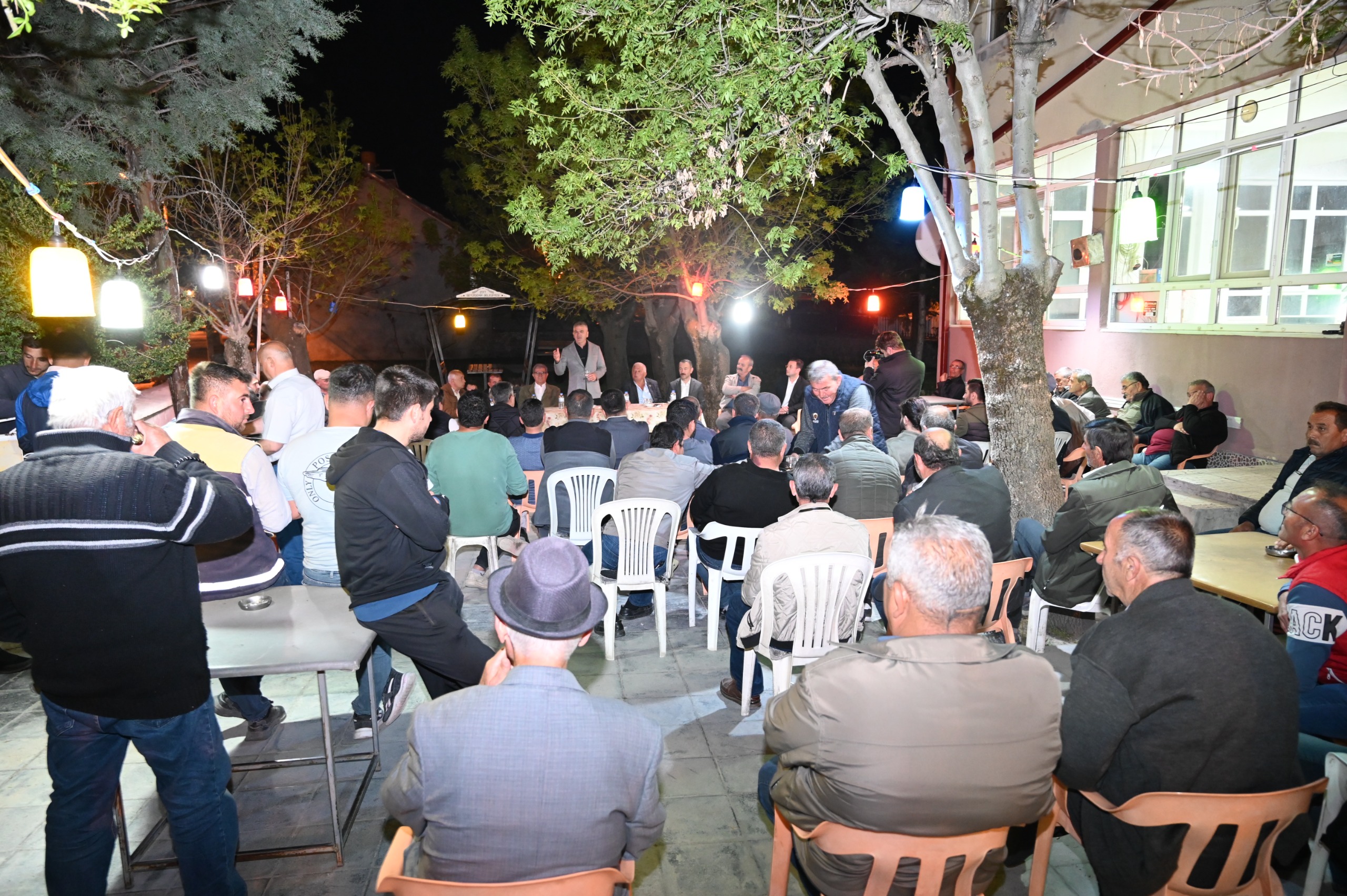 BAŞKAN USTAOĞLU KESECİK MAHALLE SAKİNLERİ İLE BİRARADA