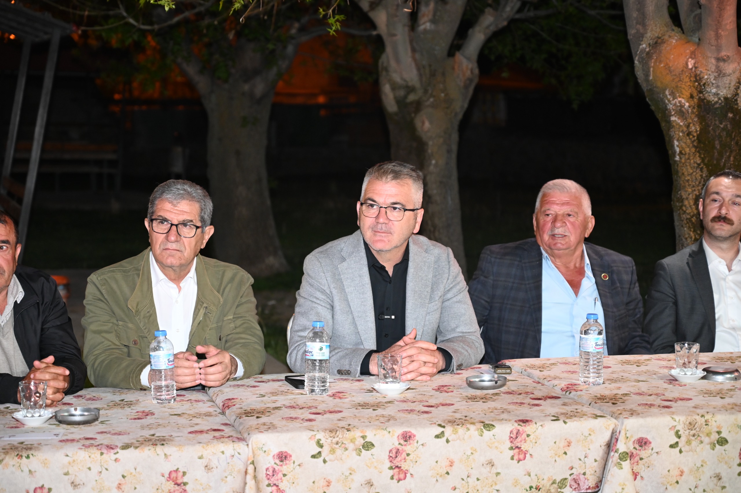 BAŞKAN USTAOĞLU KESECİK MAHALLE SAKİNLERİ İLE BİRARADA