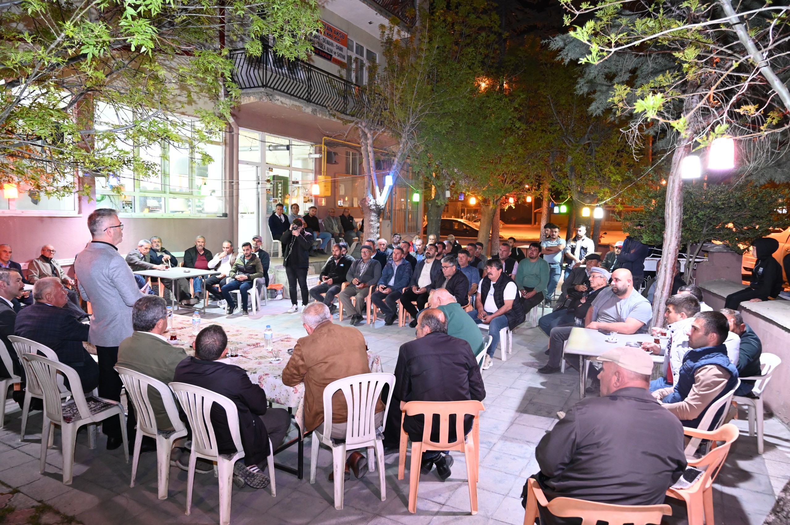 BAŞKAN USTAOĞLU KESECİK MAHALLE SAKİNLERİ İLE BİRARADA