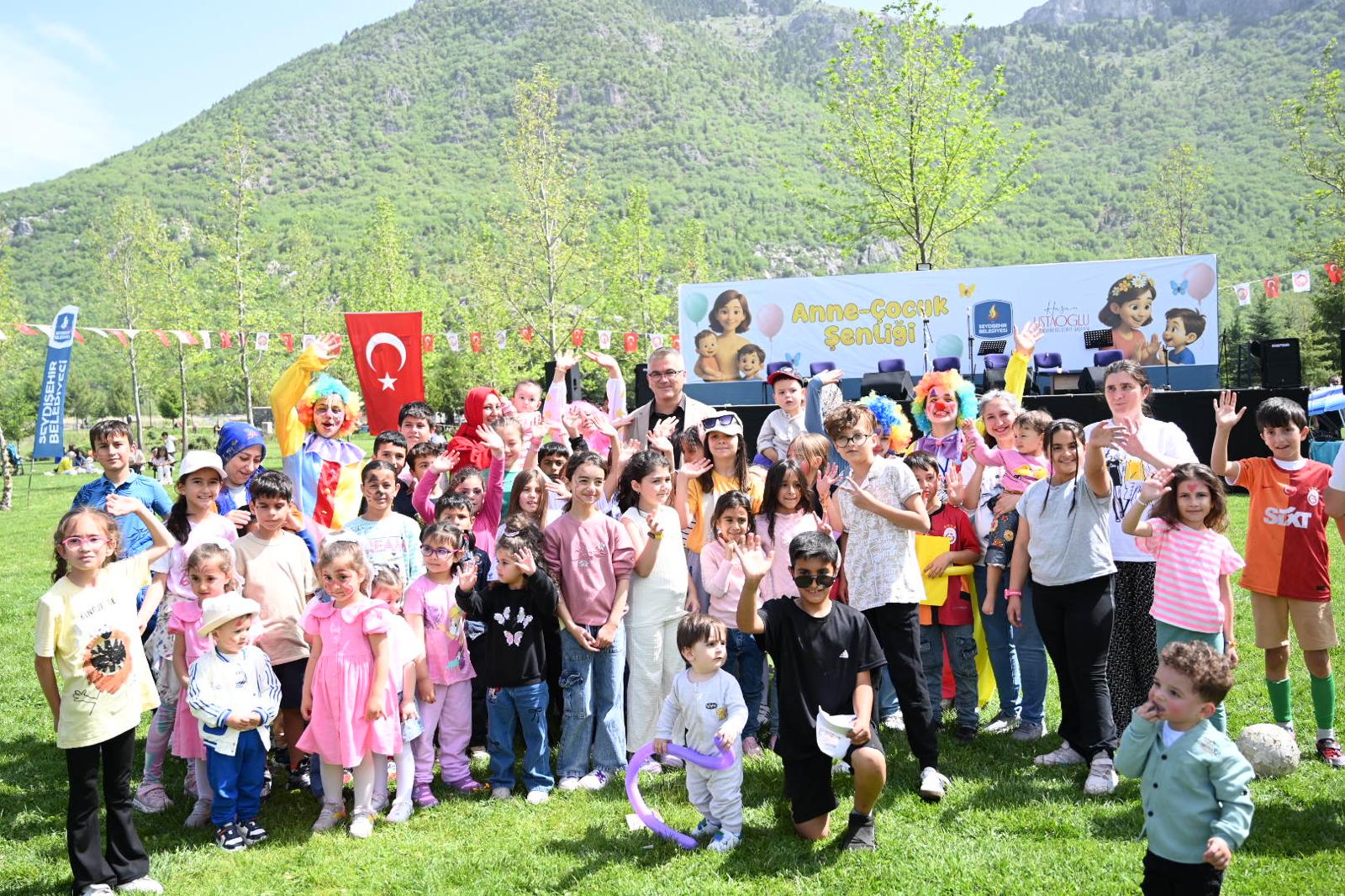 SEYDİŞEHİR BELEDİYESİ ANNELER GÜNÜNÜ KUTLADI
