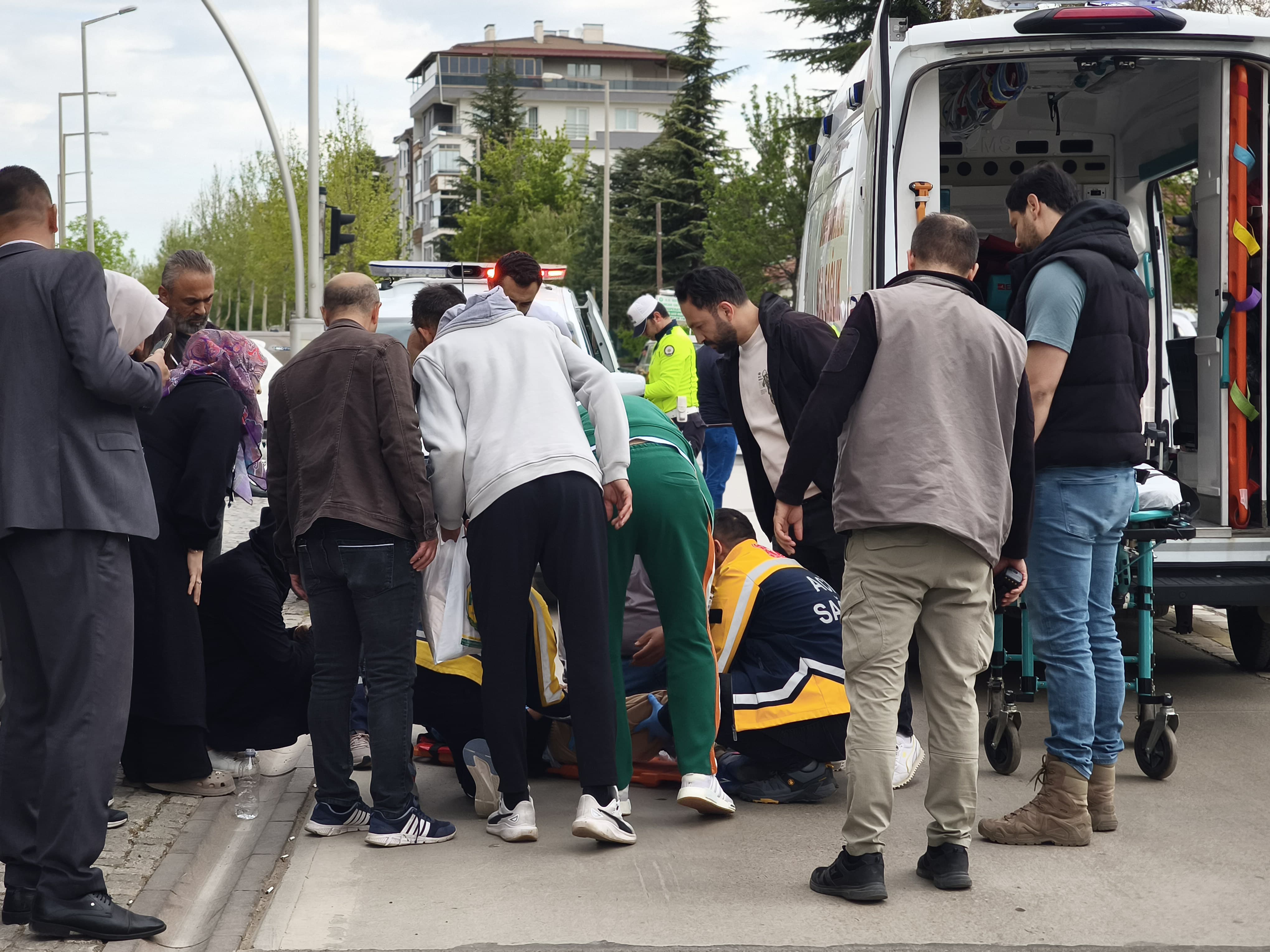 Seydişehir'de Üzücü Trafik Kazası: Okula Giden Minik Öğrenciye Otomobil Çarptı