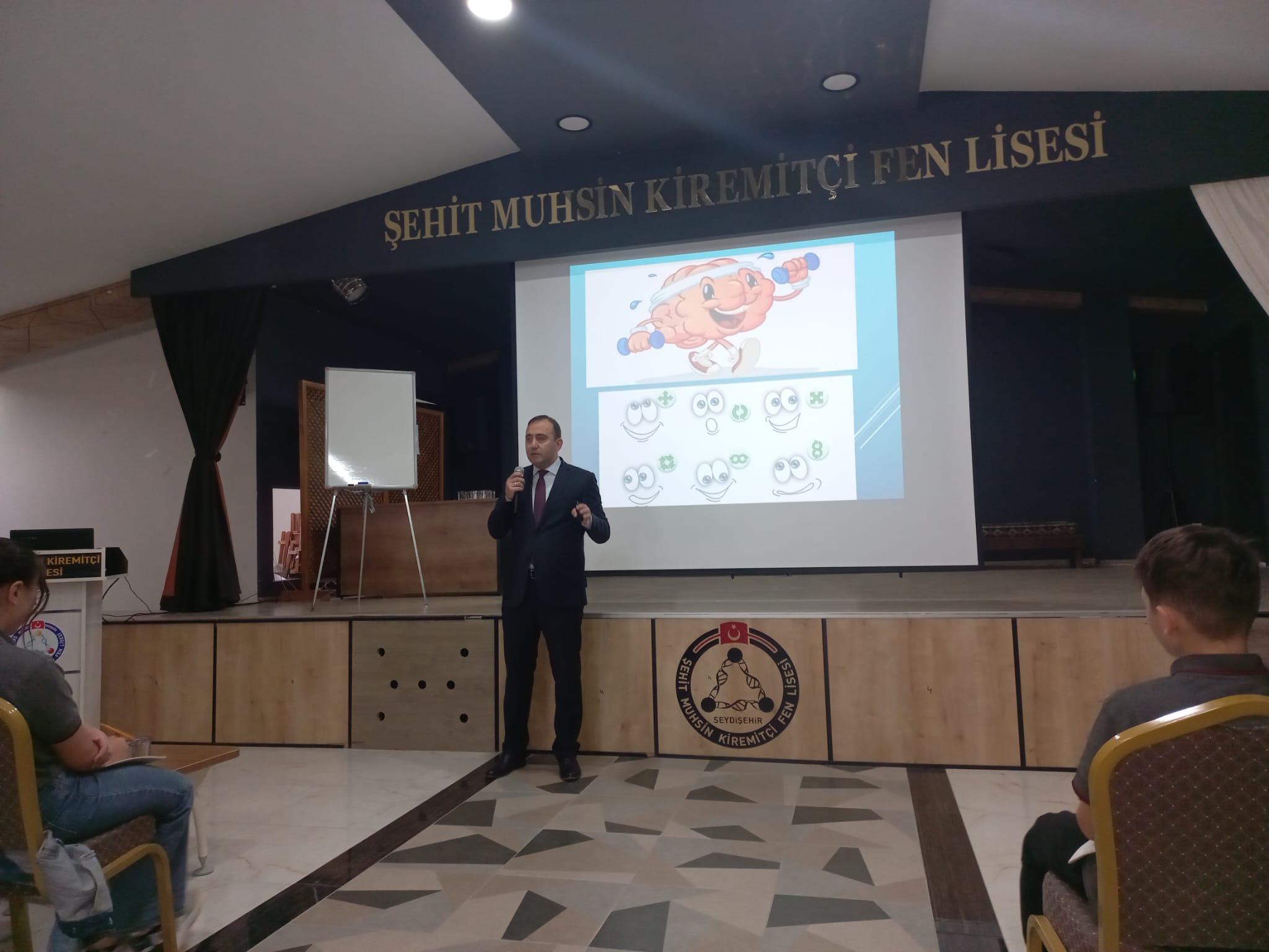 İlçe Kaymakamımız Cevdet BAKKAL, Öğrencilere Hızlı Okuma Teknikleri Semineri Verdi