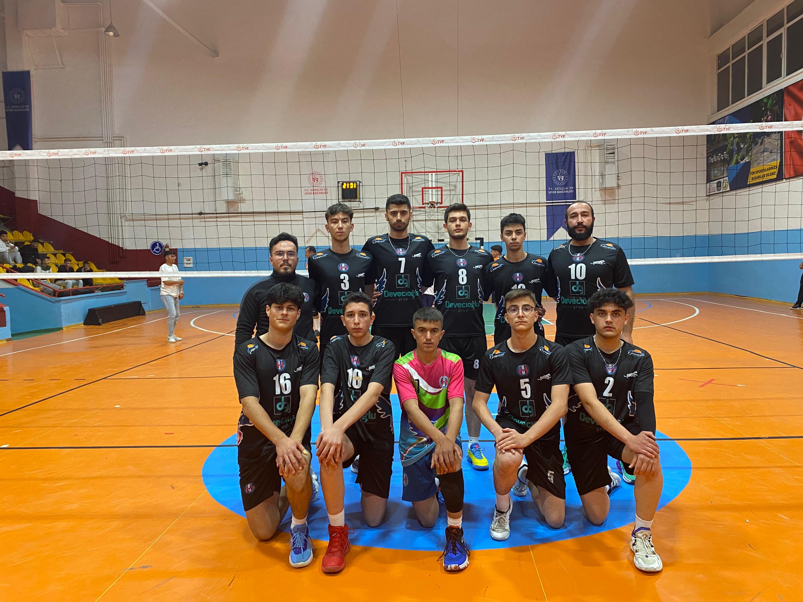 BAŞKANLIK VOLEYBOL TURNUVASI BAŞLADI