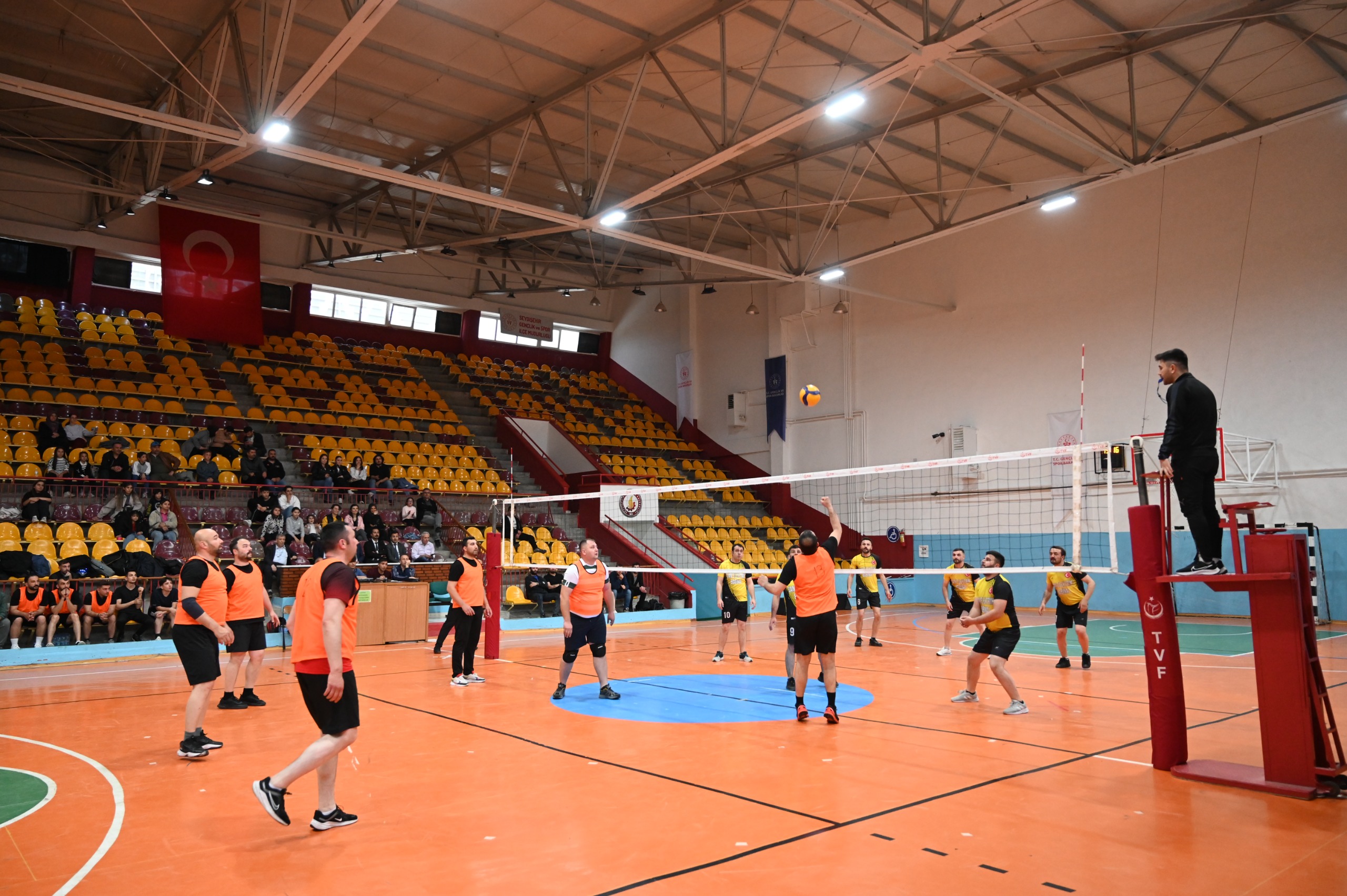 BAŞKANLIK VOLEYBOL TURNUVASI BAŞLADI