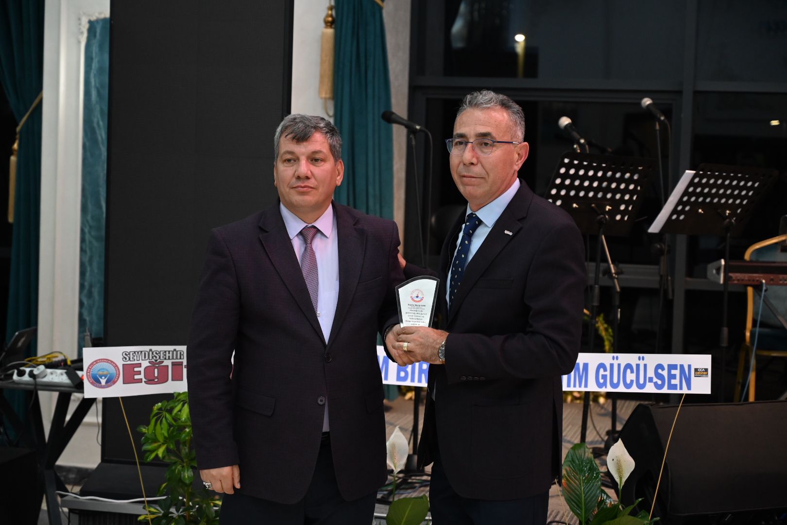 Seydişehir'de Emekli Öğretmenlerimize Vefa Gecesi