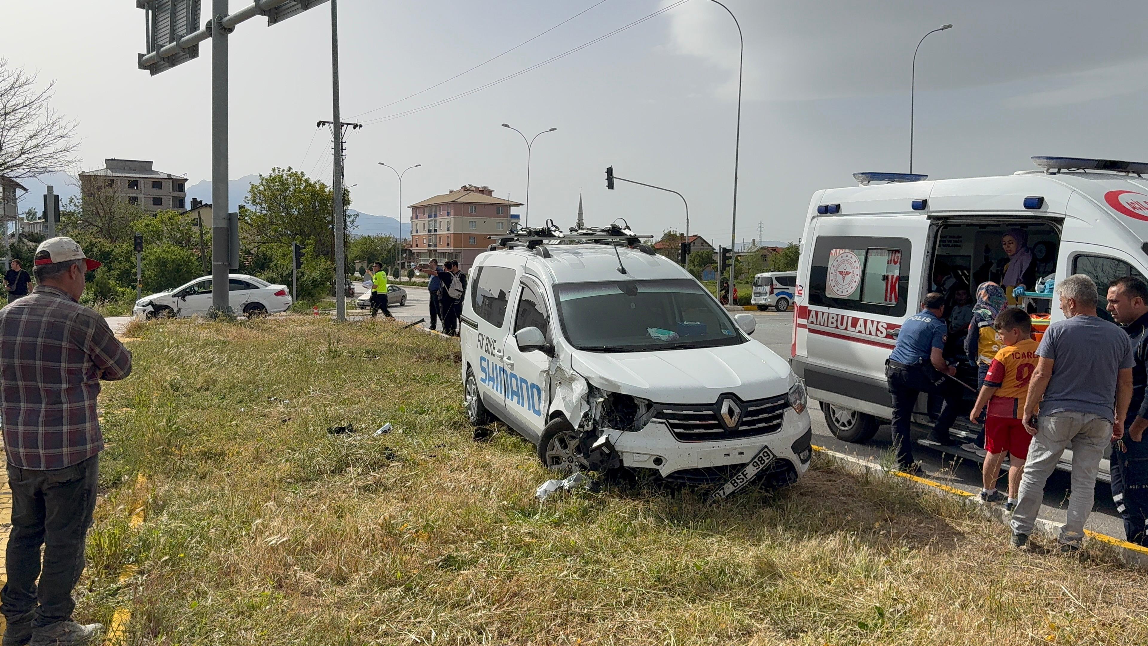 Seydişehir'de trafik kazası 2 kişi yaralı