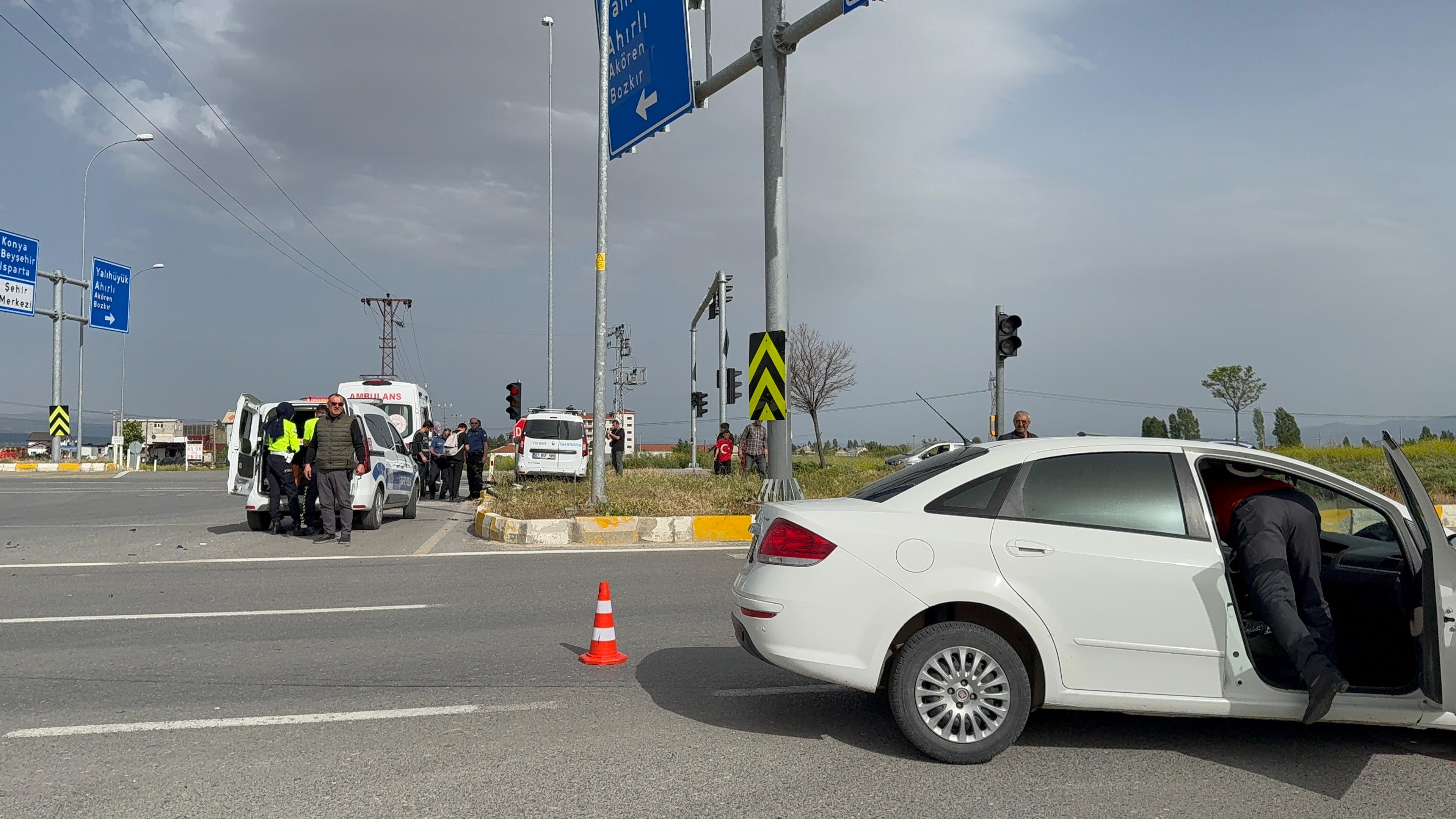 Seydişehir'de trafik kazası 2 kişi yaralı