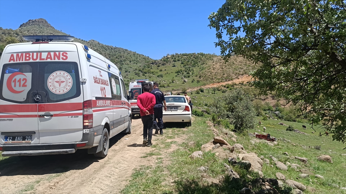 Seydişehirde tarım aracının devrilmesi sonucu 6 kişi yaralandı